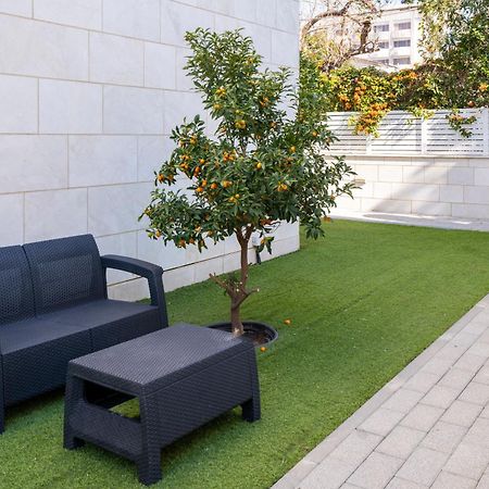 Balfour Sea View City Center Naharia Buitenkant foto