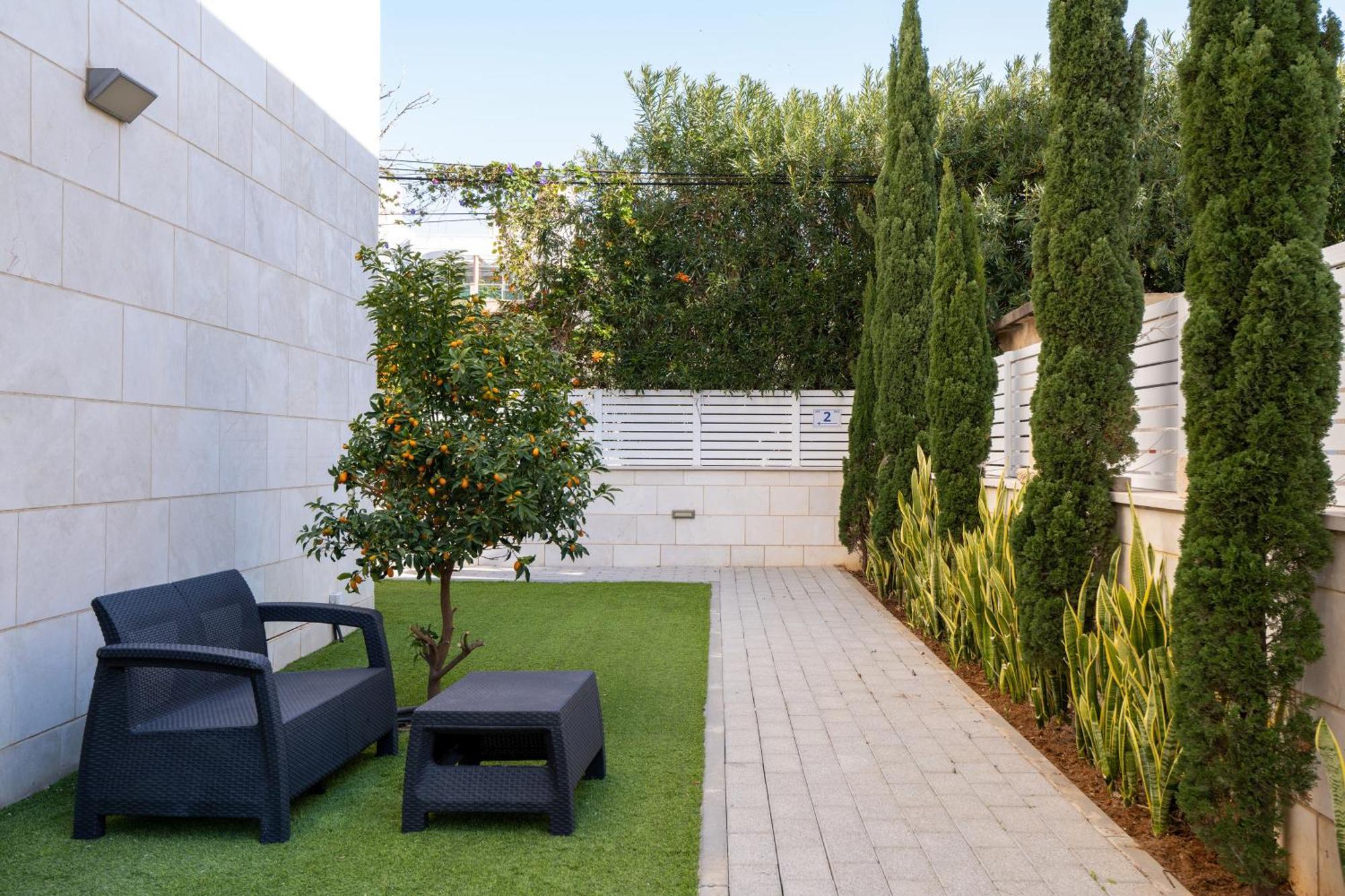 Balfour Sea View City Center Naharia Buitenkant foto