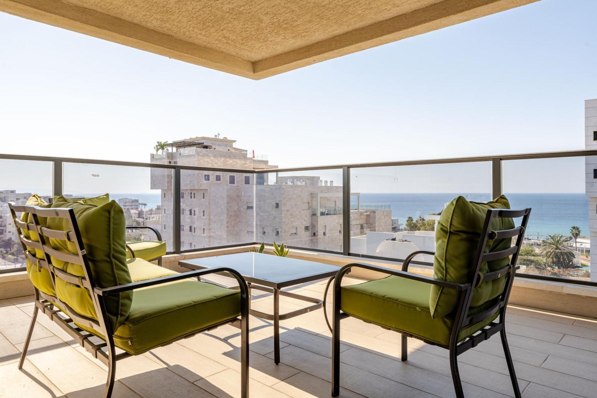 Balfour Sea View City Center Naharia Buitenkant foto