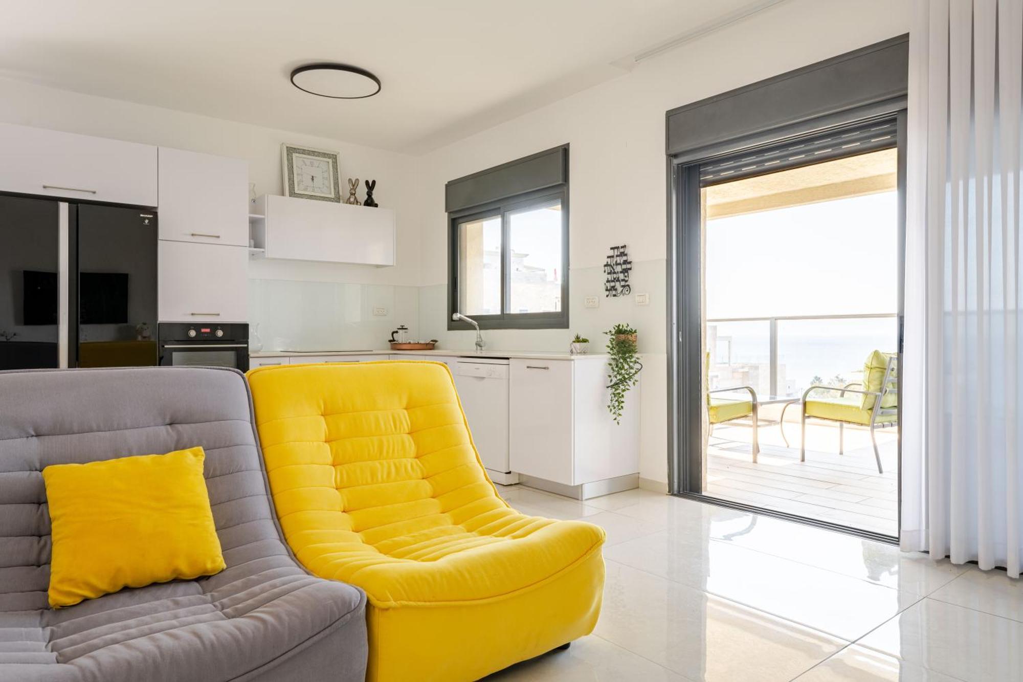 Balfour Sea View City Center Naharia Buitenkant foto