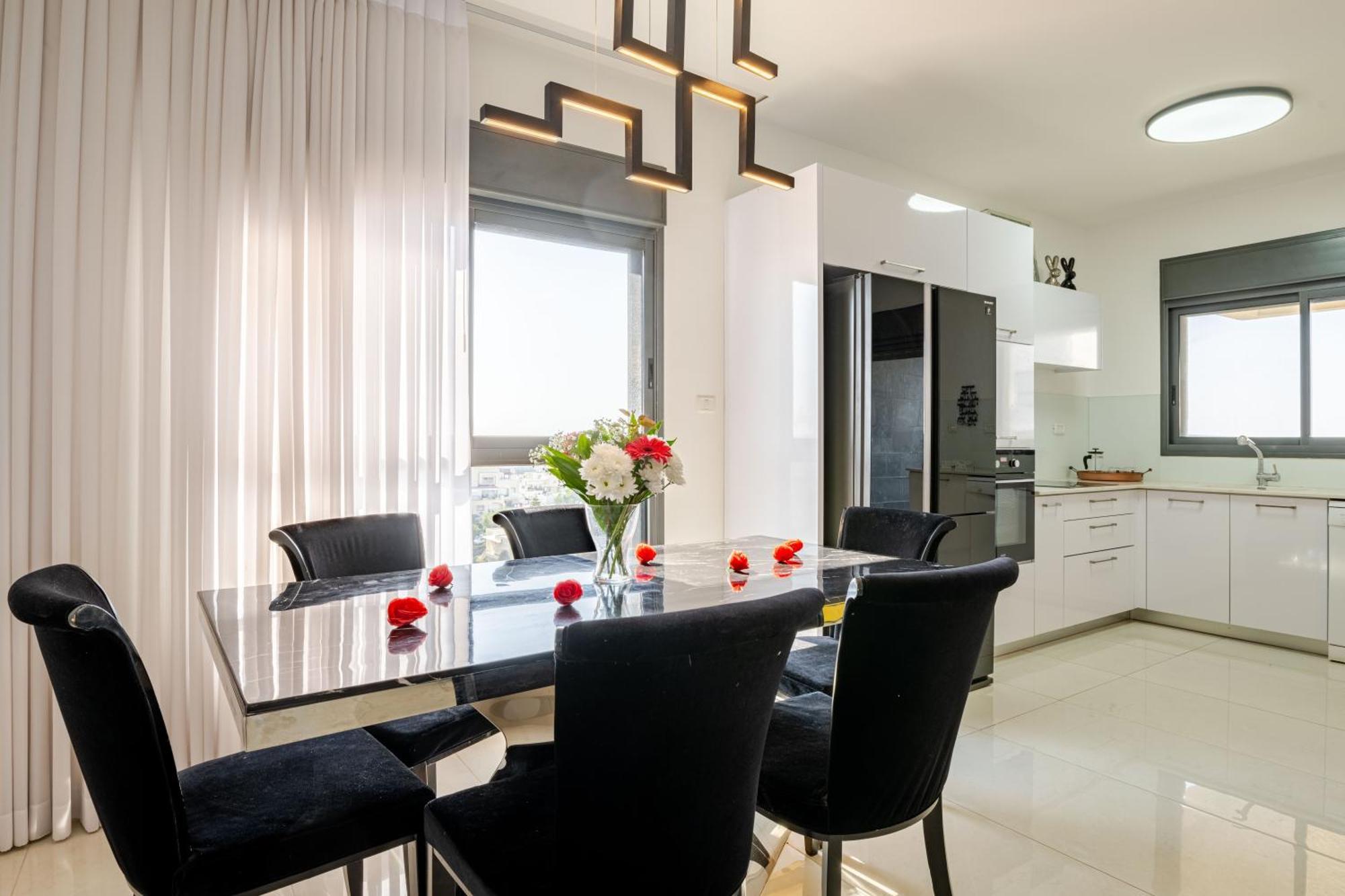 Balfour Sea View City Center Naharia Buitenkant foto