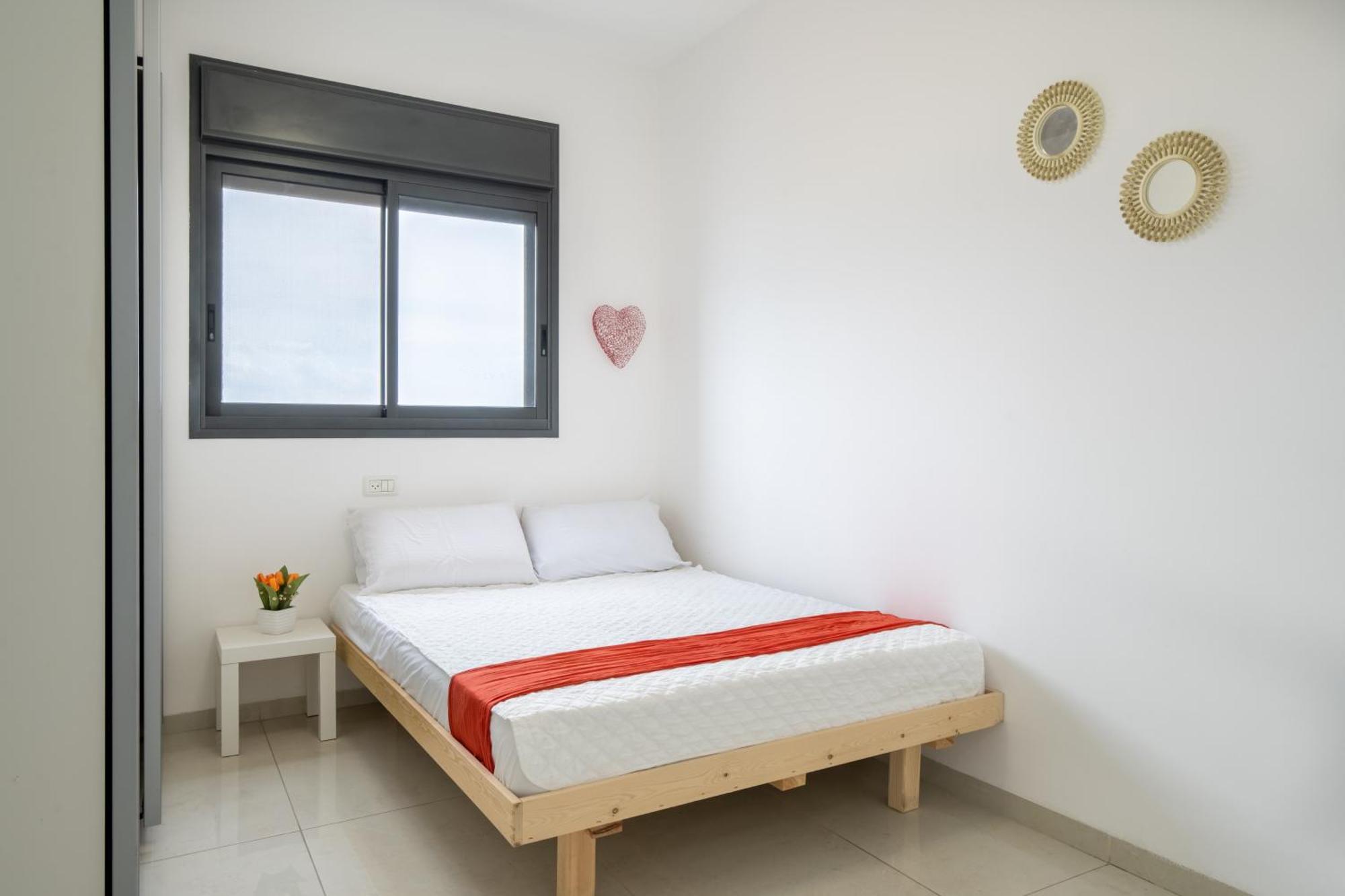 Balfour Sea View City Center Naharia Buitenkant foto