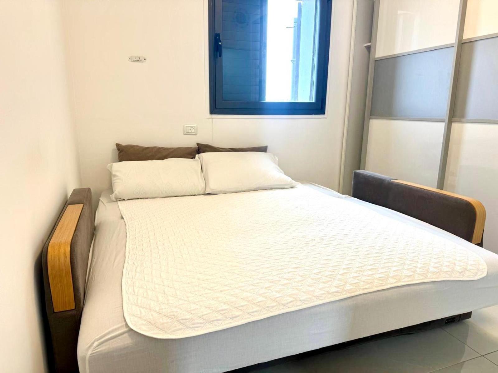 Balfour Sea View City Center Naharia Buitenkant foto