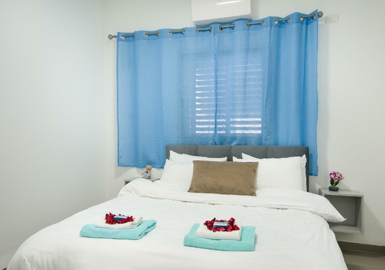 Balfour Sea View City Center Naharia Buitenkant foto